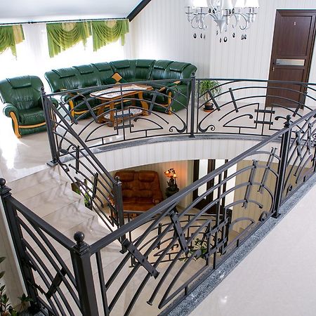 Illara Spa Hotel Irshava Buitenkant foto