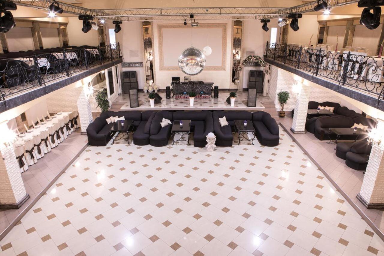 Illara Spa Hotel Irshava Buitenkant foto