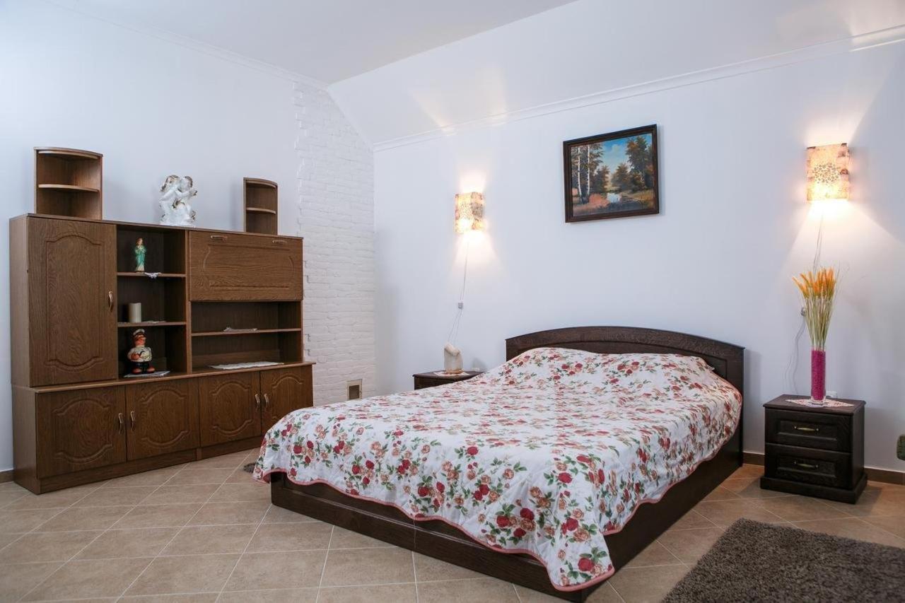Illara Spa Hotel Irshava Buitenkant foto