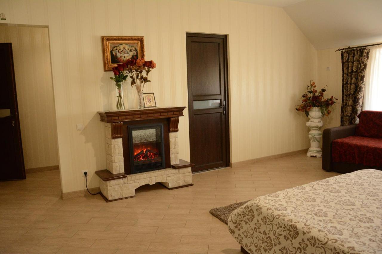 Illara Spa Hotel Irshava Buitenkant foto