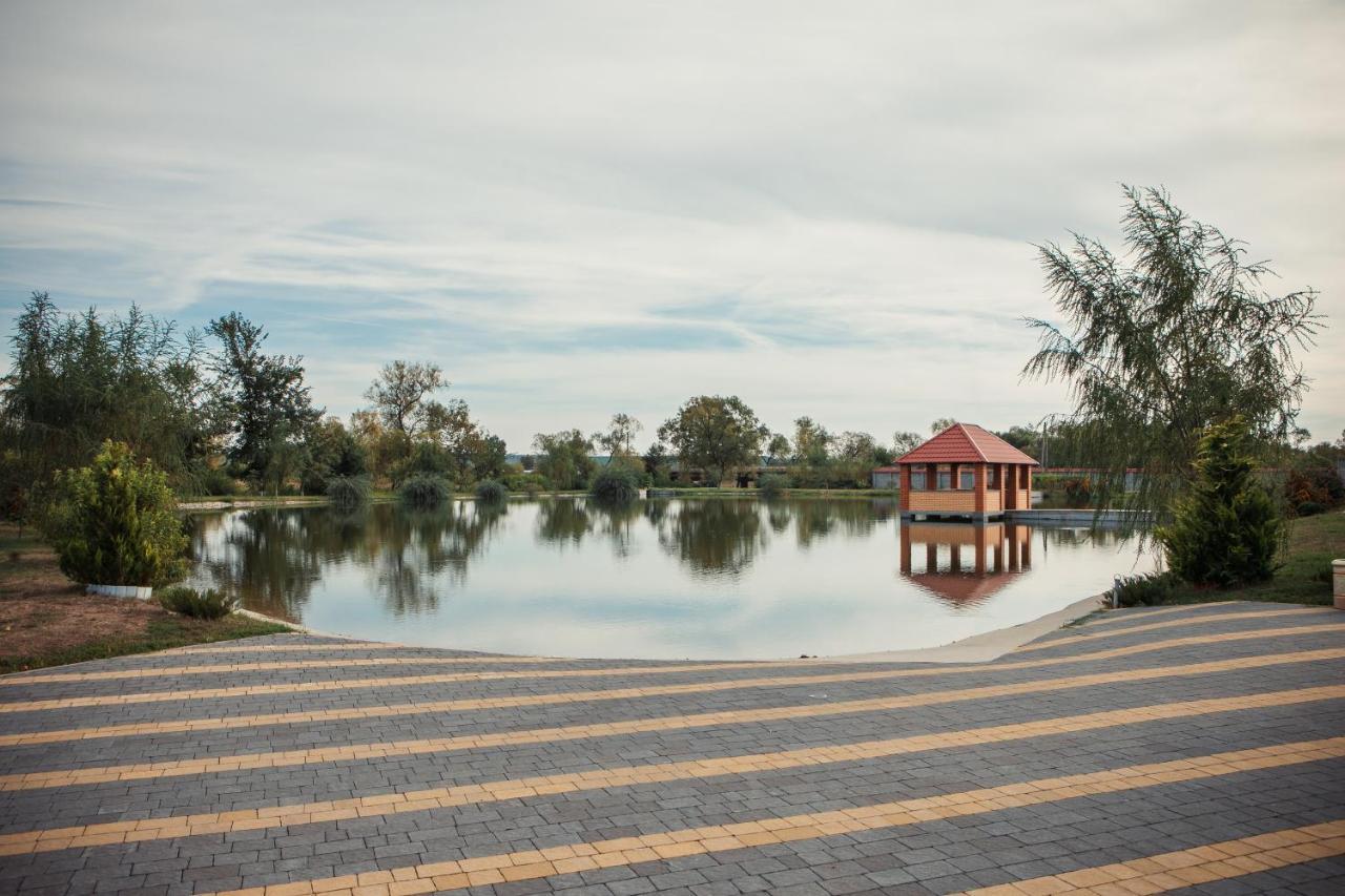 Illara Spa Hotel Irshava Buitenkant foto