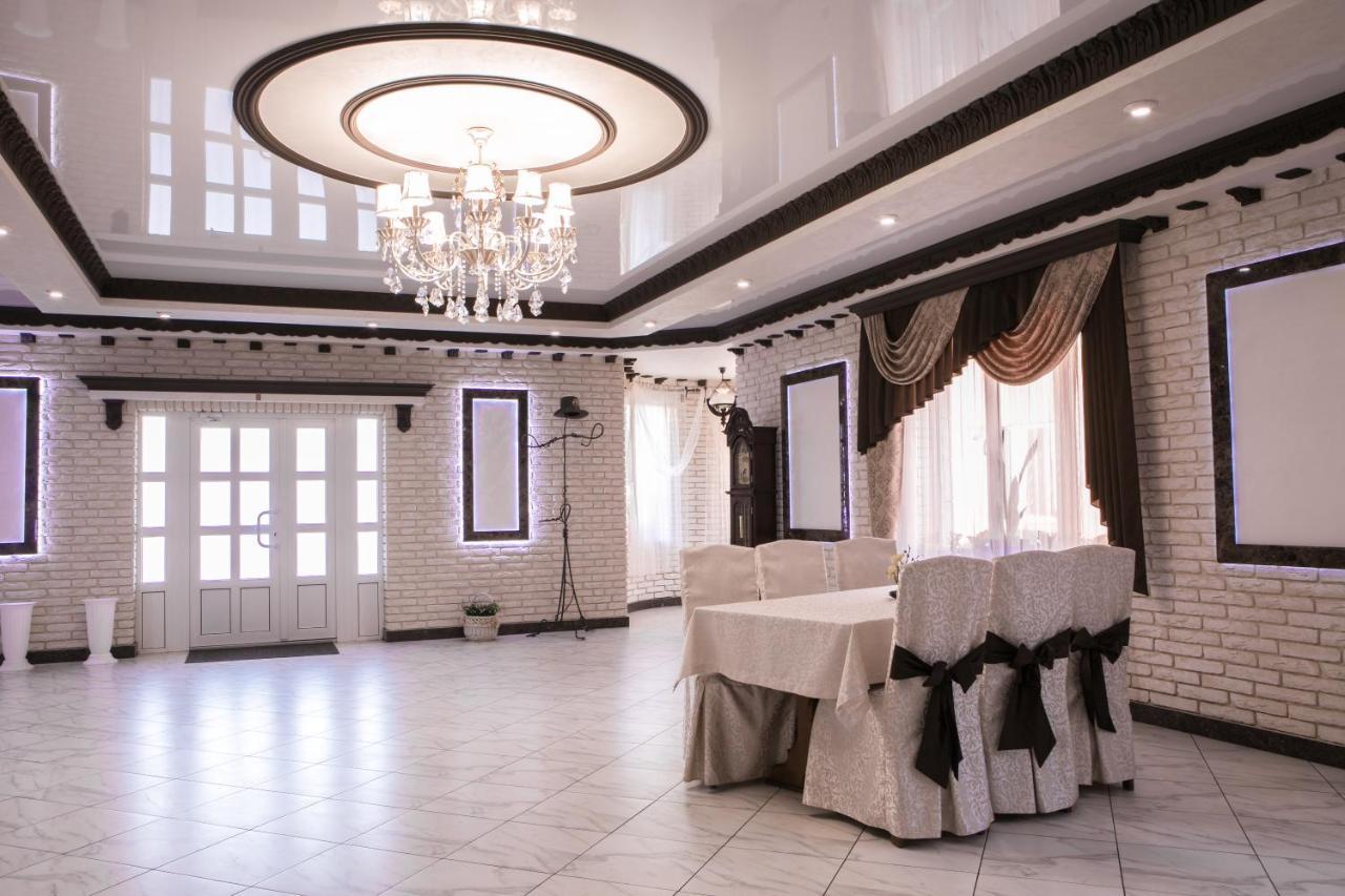 Illara Spa Hotel Irshava Buitenkant foto