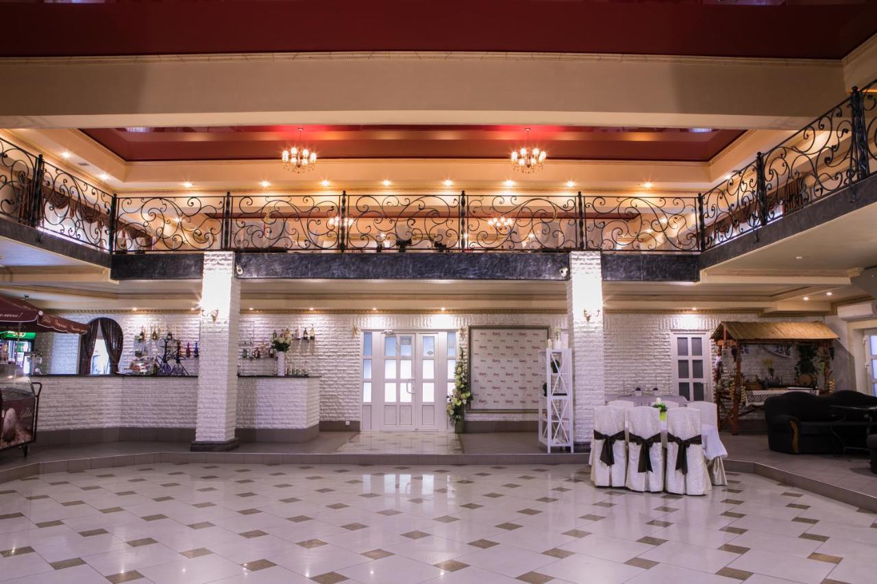 Illara Spa Hotel Irshava Buitenkant foto