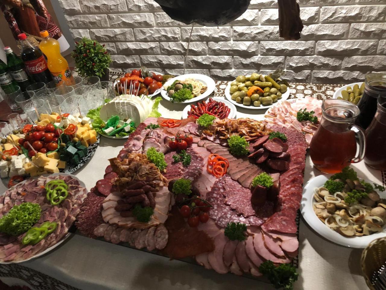 Illara Spa Hotel Irshava Buitenkant foto