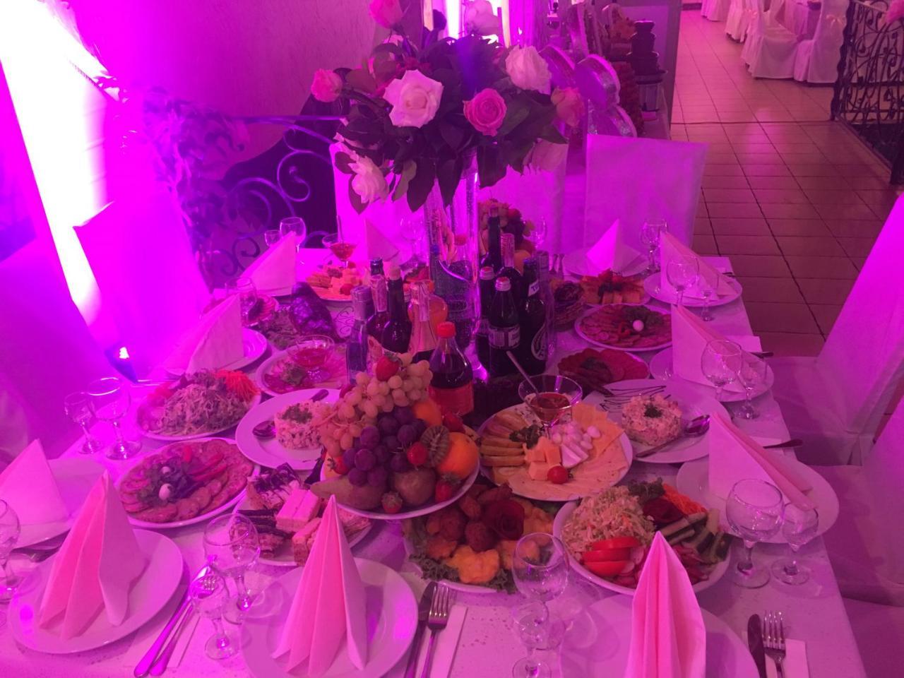 Illara Spa Hotel Irshava Buitenkant foto